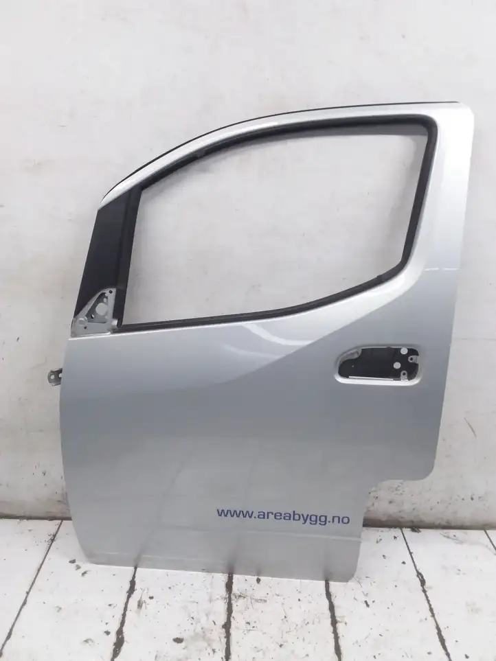 Nissan NV200 (2009 - ) Дверь — фото 1