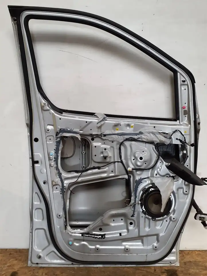 Hyundai H-1, Starex, Satellite (2007 - 2013) Дверь — фото 6