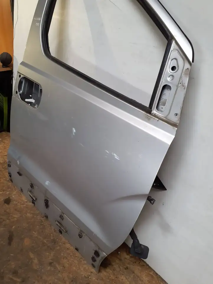 Hyundai H-1, Starex, Satellite (2007 - 2013) Дверь — фото 3