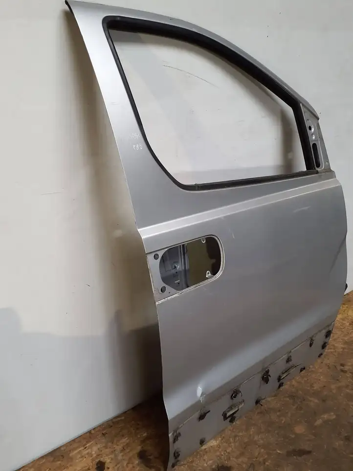Hyundai H-1, Starex, Satellite (2007 - 2013) Дверь — фото 4