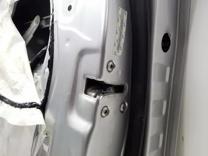 Hyundai ix35 (2009 - 2013) Дверь — фото 10