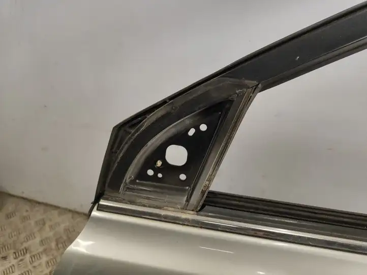 Toyota Avensis T250 (2003 - 2006)  1C0 Дверь