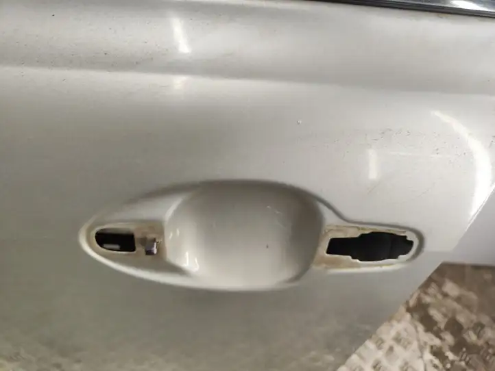 Toyota Avensis T250 (2003 - 2006)  1C0 Дверь