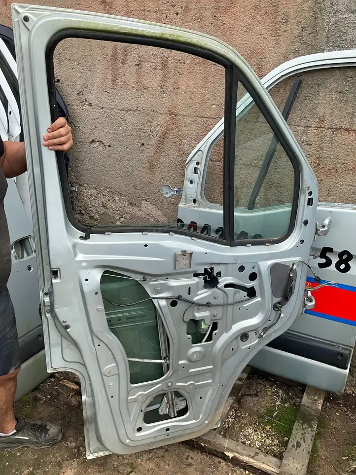 Renault Master II (2004 - 2010) Дверь — фото 3