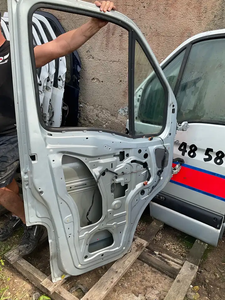Renault Master II (2004 - 2010) Дверь — фото 3