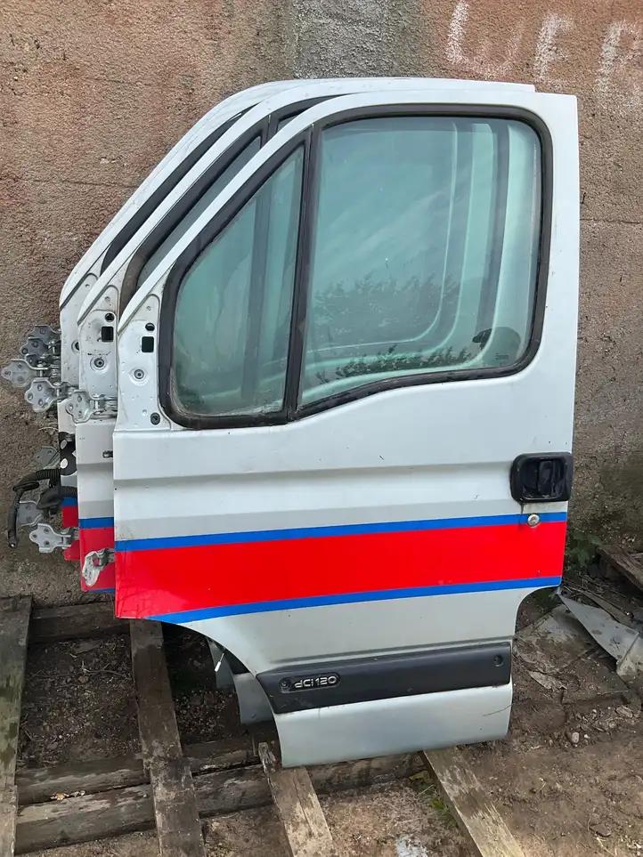 Renault Master II (2004 - 2010) Дверь — фото 2