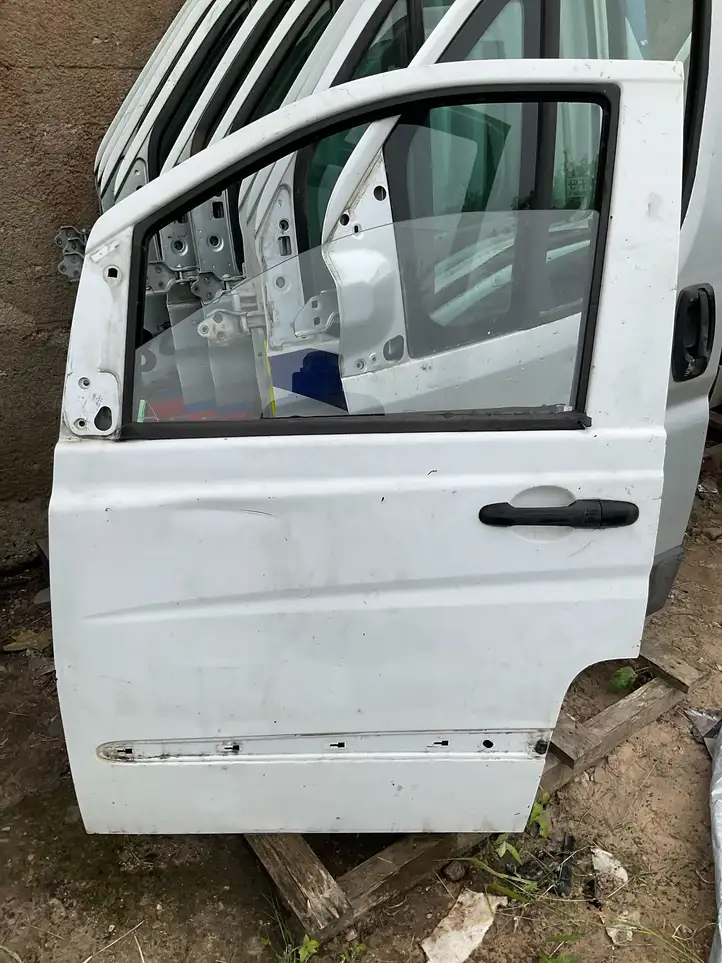 Mercedes-Benz Vito Viano W639 (2010 - 2015) Дверь — фото 1