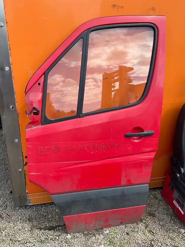 Mercedes-Benz Sprinter W906 (2006 - 2018) Дверь — фото 2