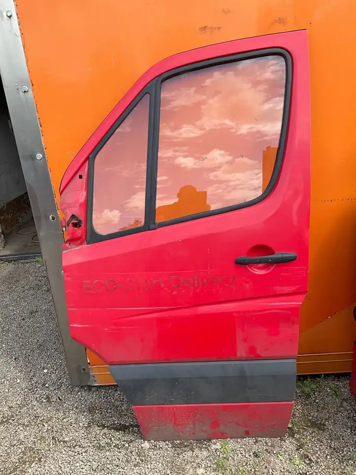 Mercedes-Benz Sprinter W906 (2006 - 2018) Дверь — фото 3