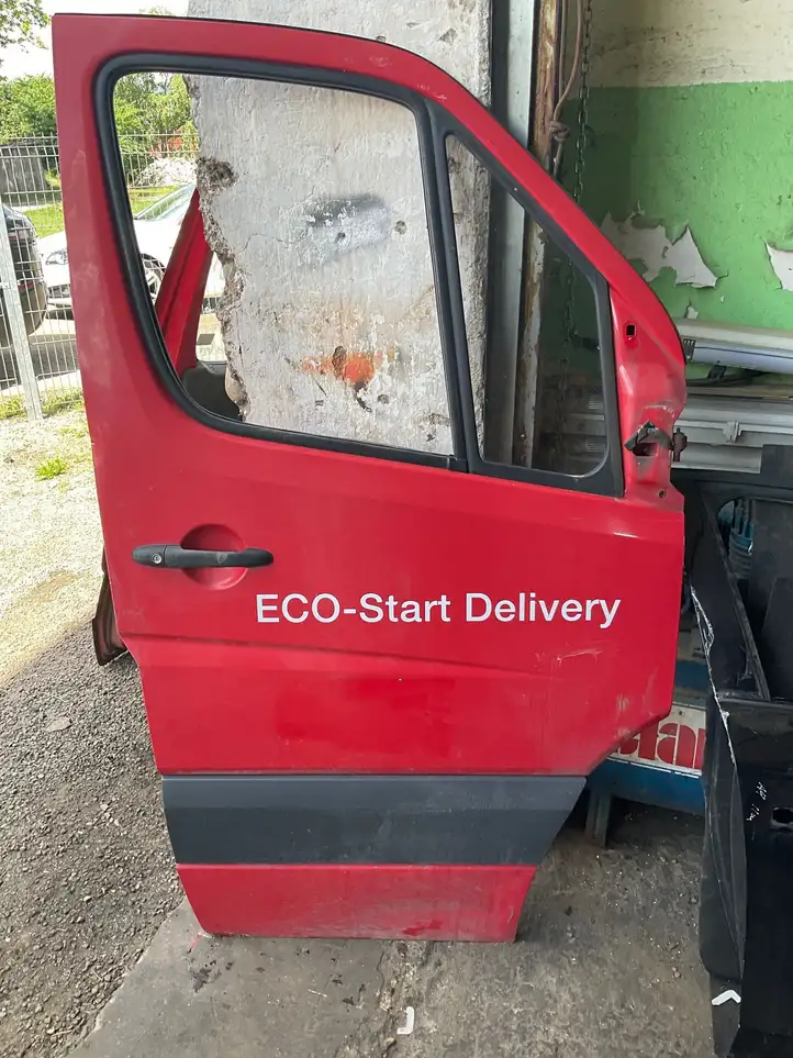 Mercedes-Benz Sprinter W906 (2006 - 2018) Дверь — фото 2