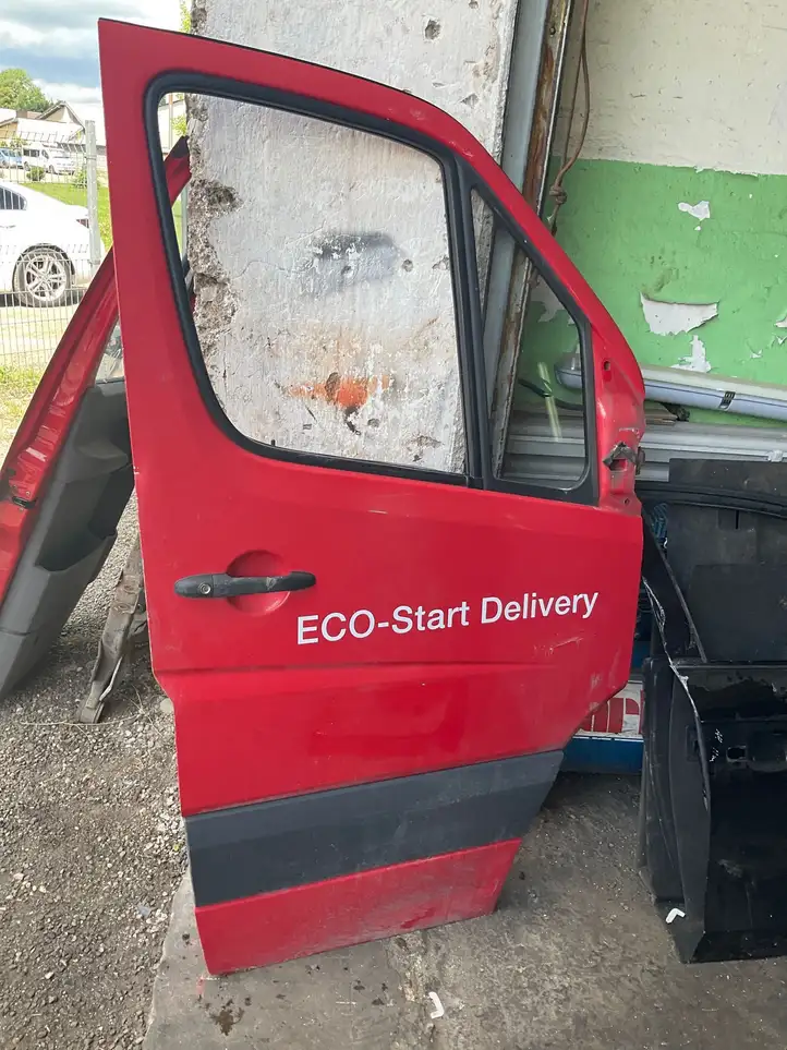 Mercedes-Benz Sprinter W906 (2006 - 2018) Дверь — фото 3