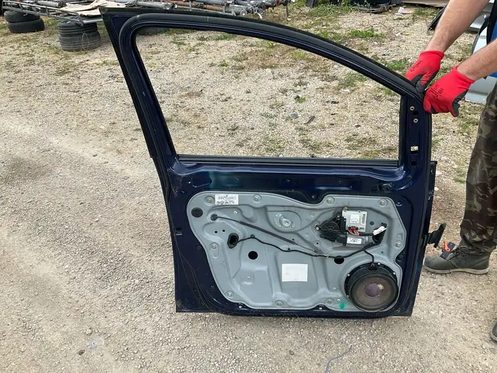 Volkswagen Touran I (2003 - 2010) Дверь — фото 2