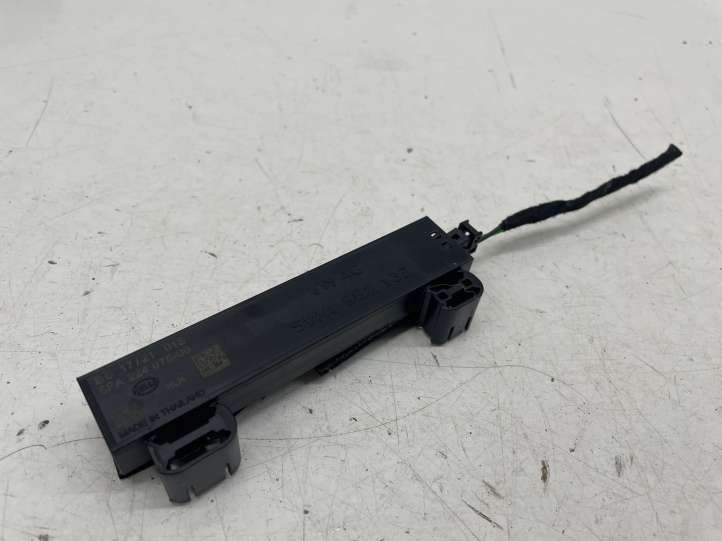 5WA962132 Seat Leon IV Interjero komforto antena