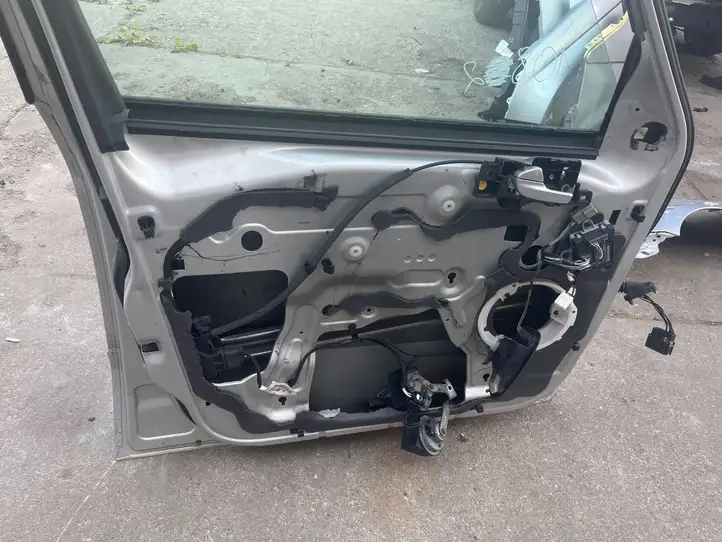 Ford S-MAX (2006 - 2010) Дверь — фото 2
