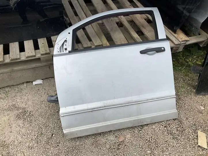 Dodge Caliber (2006 - 2012) Дверь — фото 2
