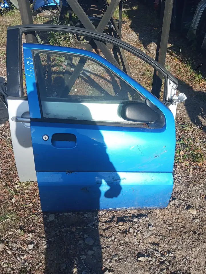 Suzuki Ignis (2000 - 2003) Дверь — фото 1