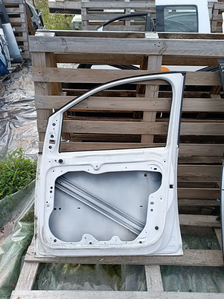 Volkswagen Caddy (2010 - 2015) NOCODE Дверь — фото 4