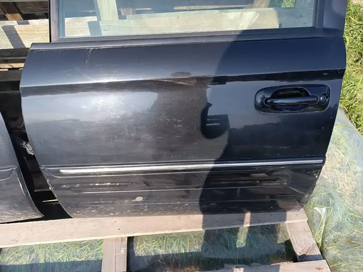 Chrysler Grand Voyager V (2007 - 2010) NOCODE Дверь — фото 3
