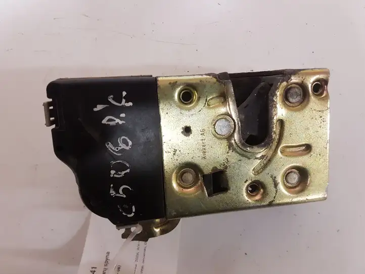 Citroen C5 (2004 - 2008)   Замок передней двери