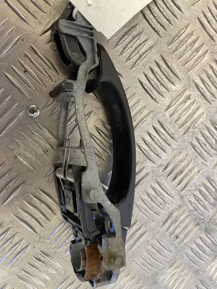 Volkswagen Golf Plus (2004 - 2008)   Наружная ручка