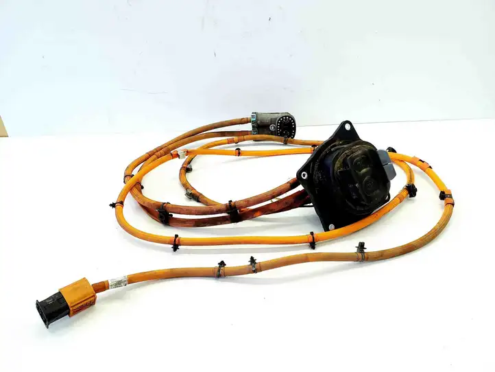 BMW i4 (2021 - )  5A38834 Плюсовый провод (аккумулятора)