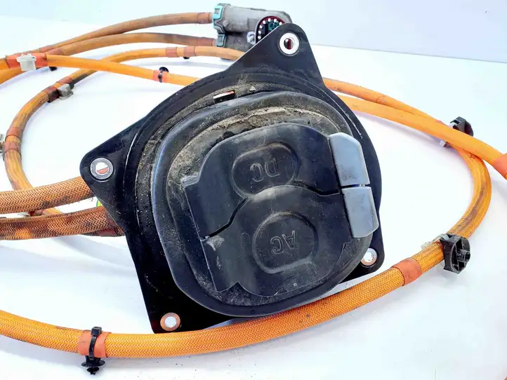 BMW i4 (2021 - )  5A38834 Плюсовый провод (аккумулятора)