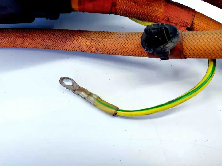 BMW i4 (2021 - )  5A38834 Плюсовый провод (аккумулятора)