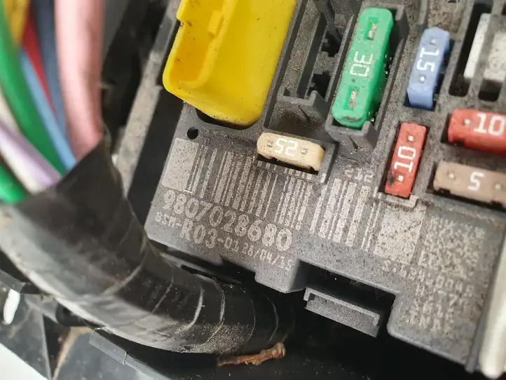 Peugeot Expert (2007 - 2016)  1400550780 Модуль управления BSM