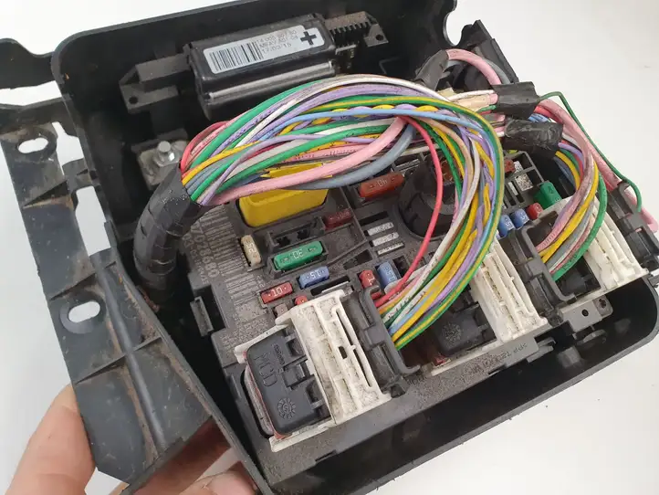 Peugeot Expert (2007 - 2016)  1400550780 Модуль управления BSM