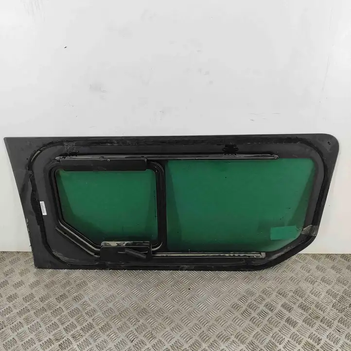 Opel Vivaro (2014 - 2018) 833430064R Боковое стекло в середине кузова — фото 3