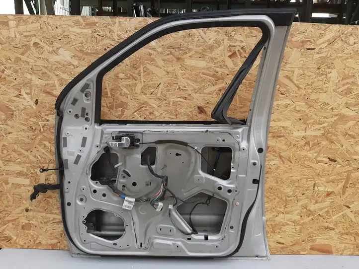 Nissan Pathfinder R51 (2005 - 2012) Дверь — фото 2