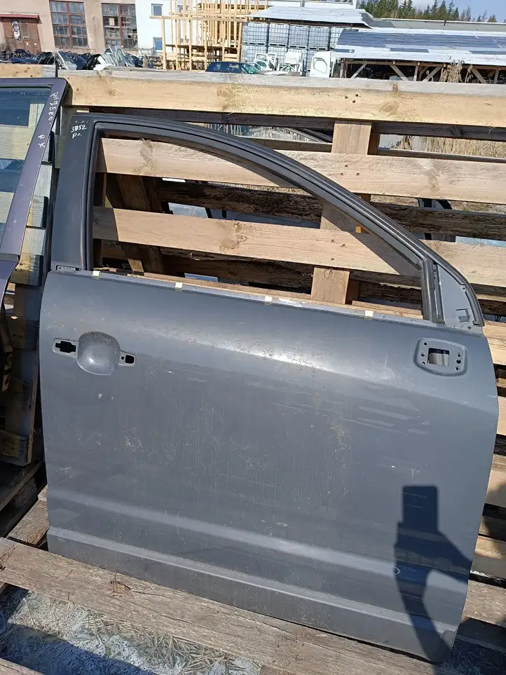 Opel Antara (2011 - 2017) Дверь — фото 1