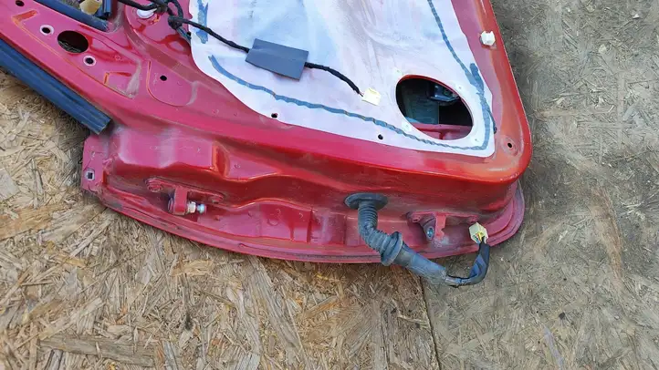 Mitsubishi Colt (2008 - 2012) Дверь — фото 4