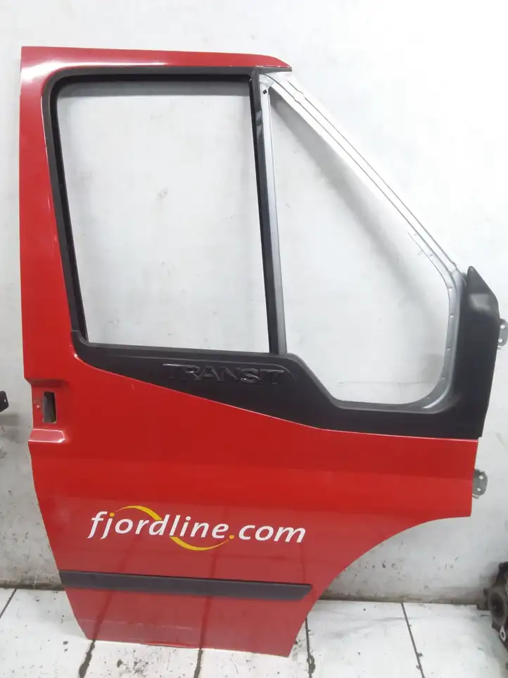 Ford Transit (2006 - 2013) Дверь — фото 1