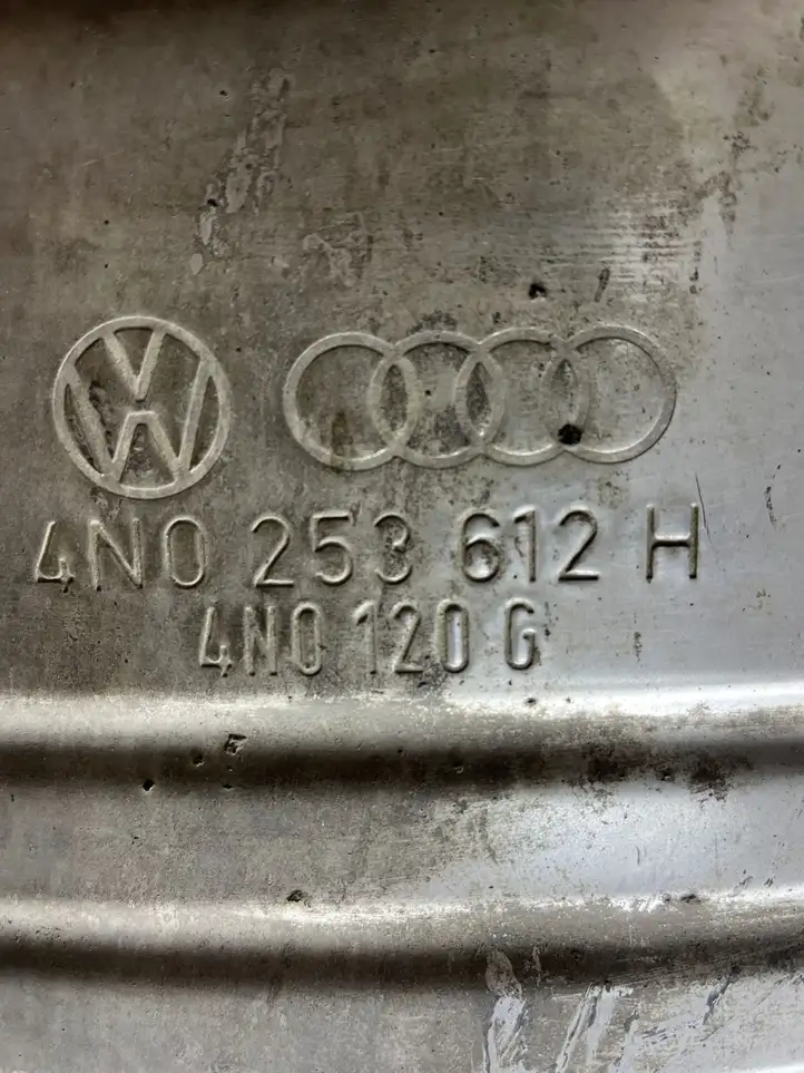 Audi A8 S8 D4 4H (2013 - 2017) 4n0253611f Задняя часть глушителя — фото 2