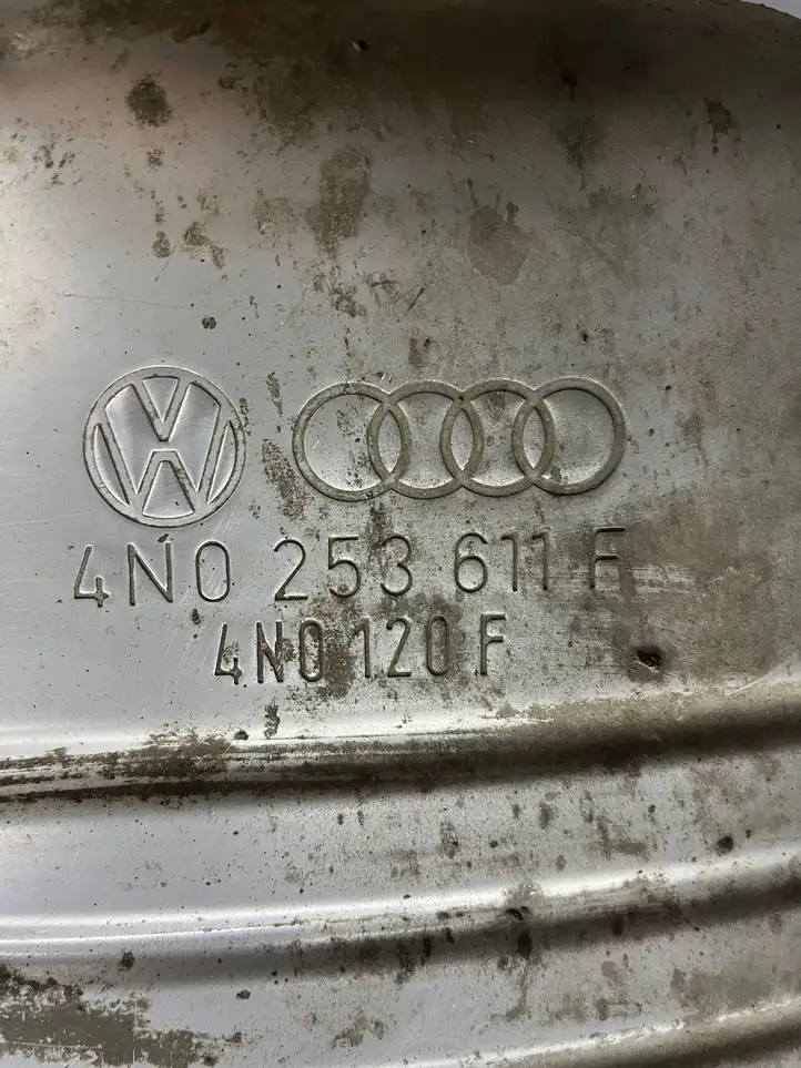 Audi A8 S8 D4 4H (2013 - 2017) 4n0253611f Задняя часть глушителя — фото 3