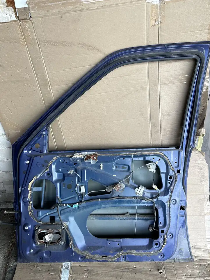 Nissan Terrano (1992 - 2006) Дверь — фото 2
