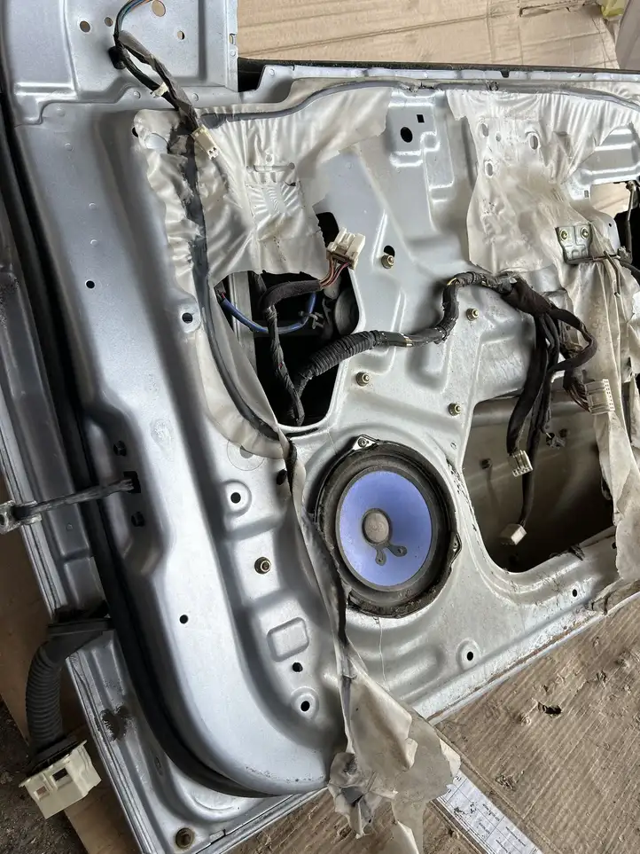 Kia Sorento (2002 - 2006) Дверь — фото 3