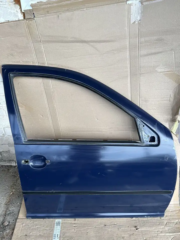 Volkswagen Golf IV (1998 - 2005) Дверь — фото 1