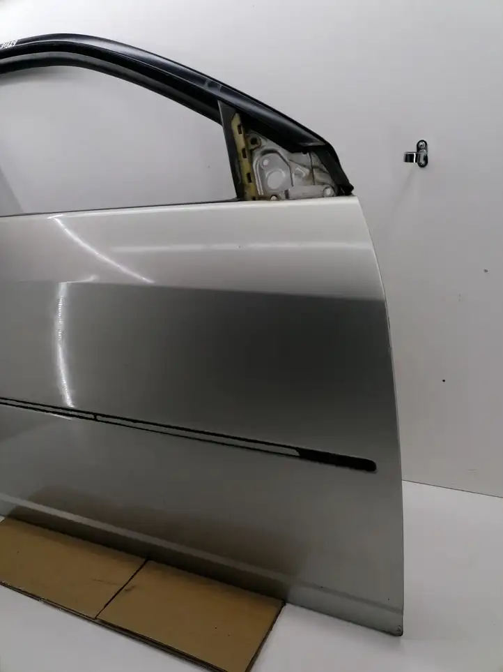 Cadillac CTS (2002 - 2007) Дверь — фото 2