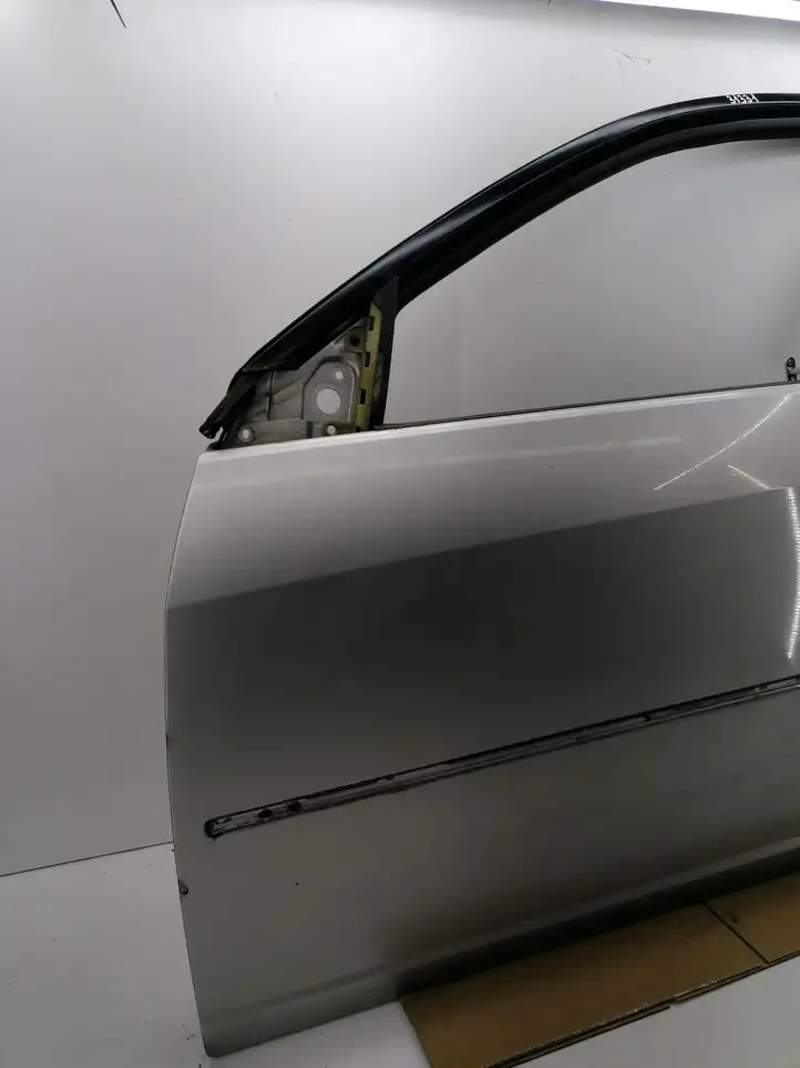Cadillac CTS (2002 - 2007) Дверь — фото 2