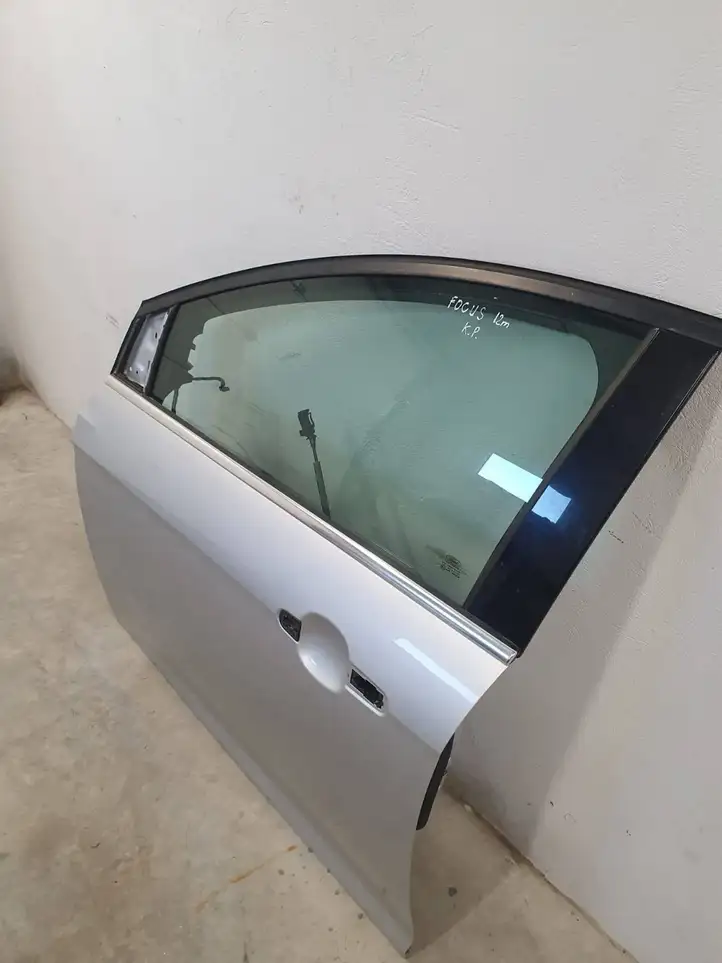 Ford Focus (2011 - 2015) Дверь — фото 2