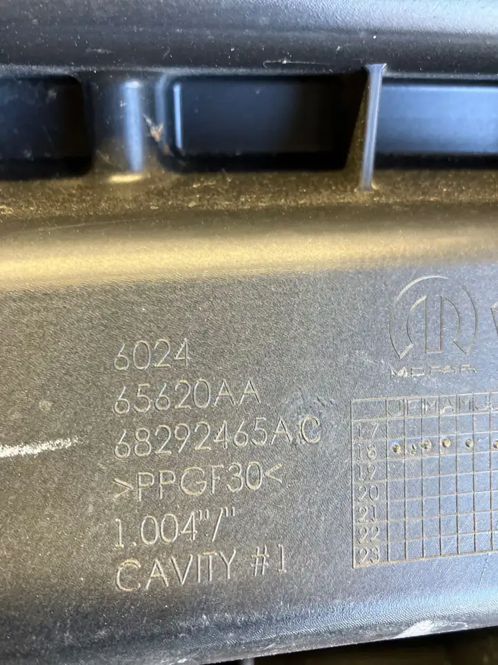 Dodge Ram (2018 - ) 68292465AC Ящик аккумулятора — фото 3