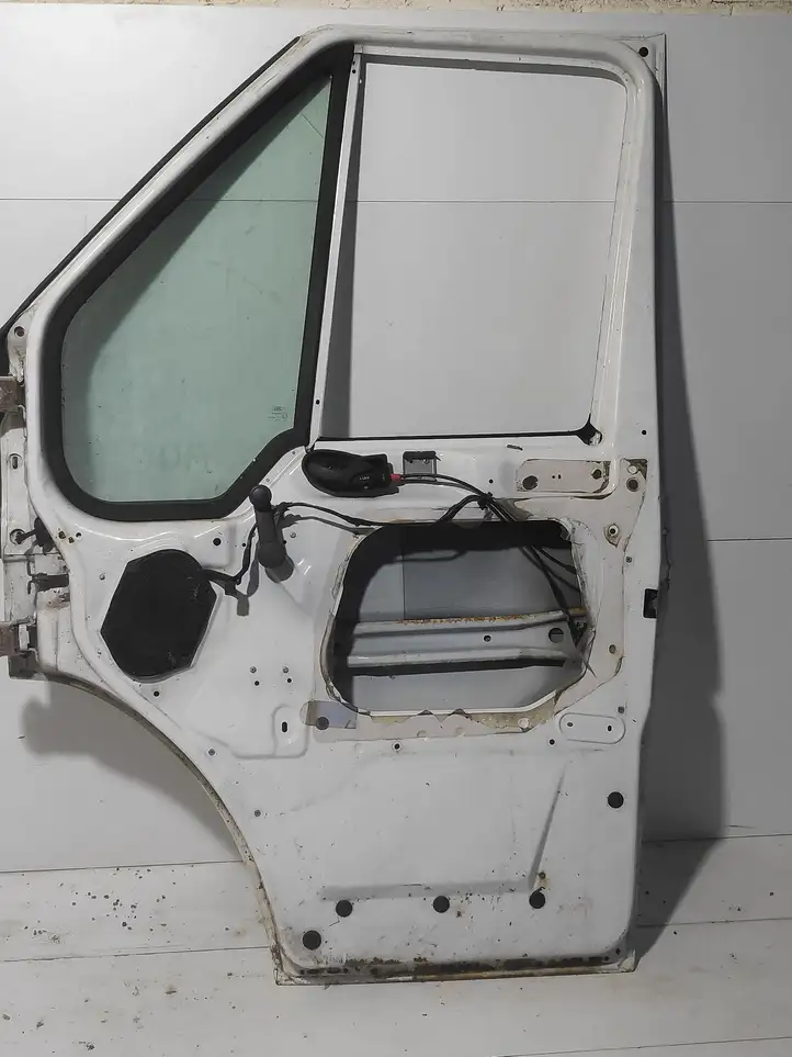 Ford Transit (2000 - 2006) Дверь — фото 2