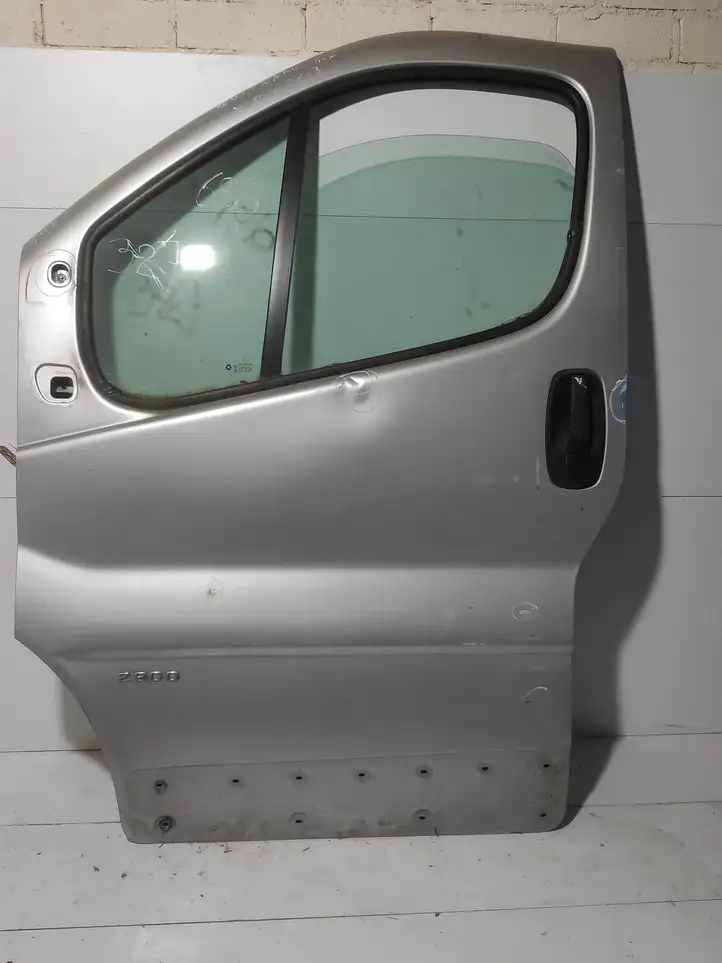 Renault Trafic II (X83) (2002 - 2014) Дверь — фото 1