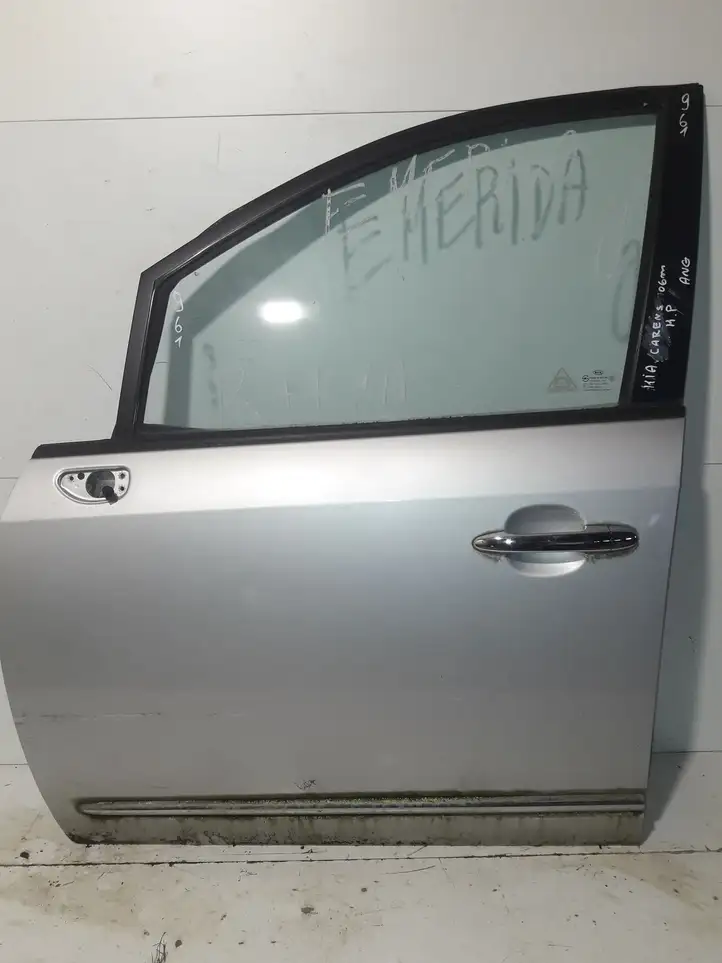 Kia Carens (2002 - 2006)   Дверь
