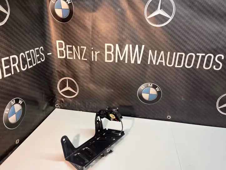 BMW 5 F10 F11 (2009 - 2016) 9153135 Кронштейн усилителя звука — фото 1