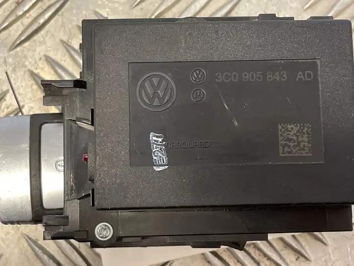 Volkswagen PASSAT B7 (2011 - 2014) 33303601 Замок зажигания — фото 3