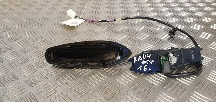 Toyota RAV 4 (XA40) (2012 - 2018) 8676647020 GPS антенна — фото 2