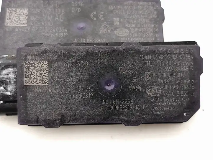 Volkswagen ID.3 (2019 - ) 5WA962133D Антенна системы Keyless — фото 8